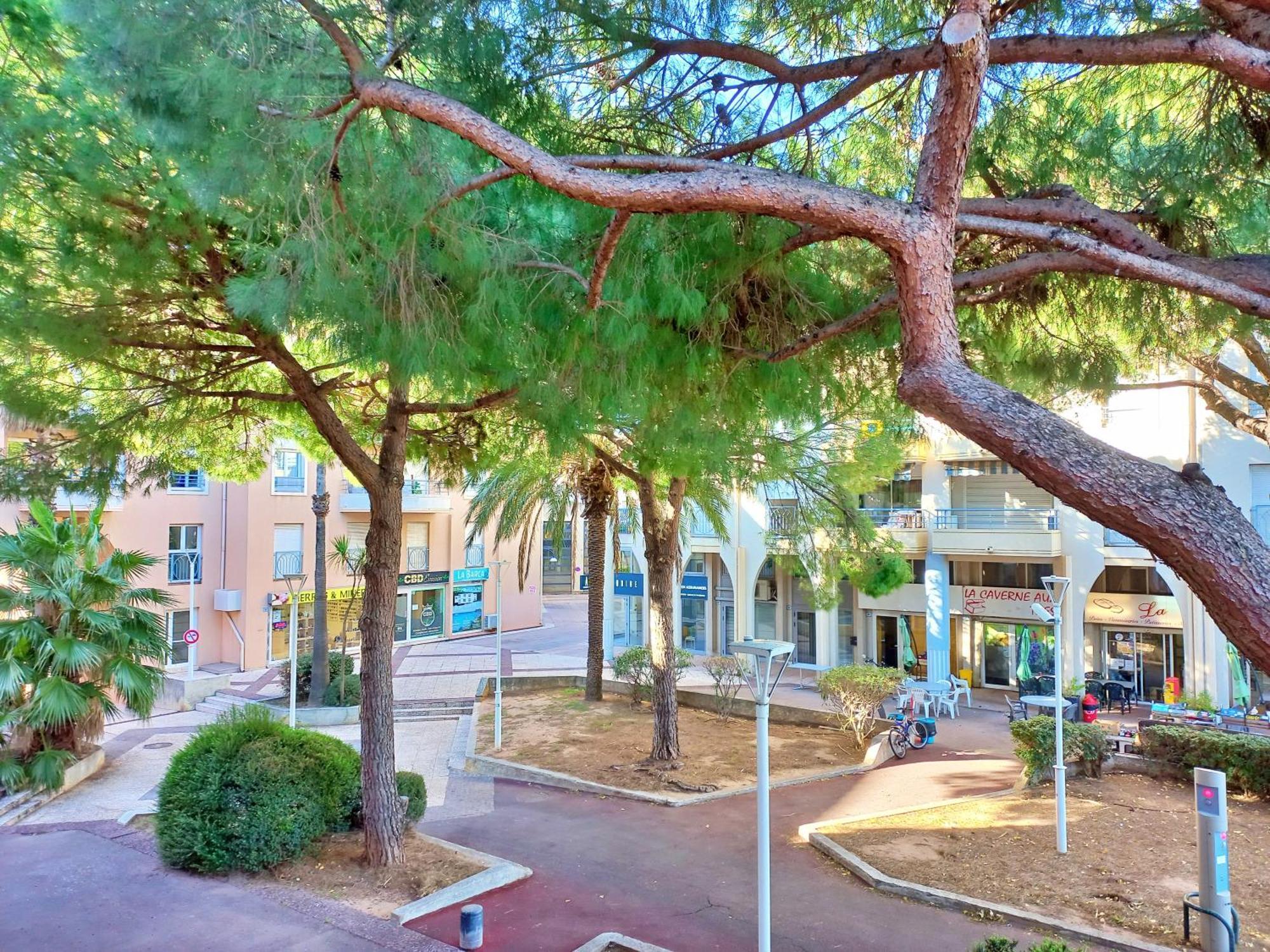 Port Frejus - Tout A Pied - Wifi - Clim Esterno foto